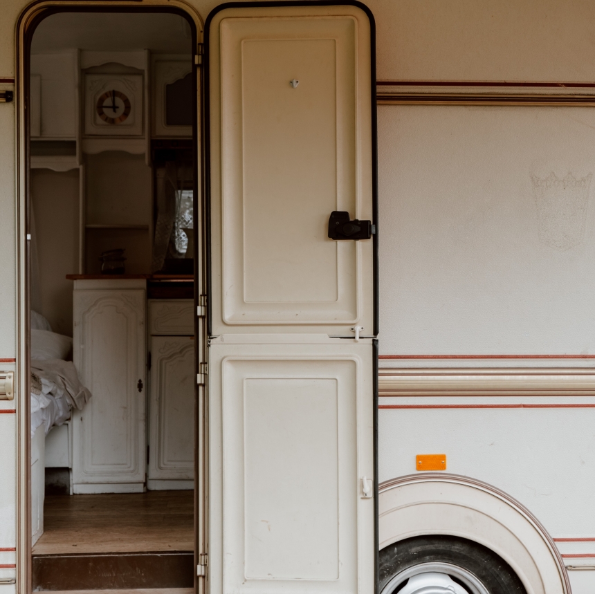 How to Accessorize Construction Trailers for Further Benefits