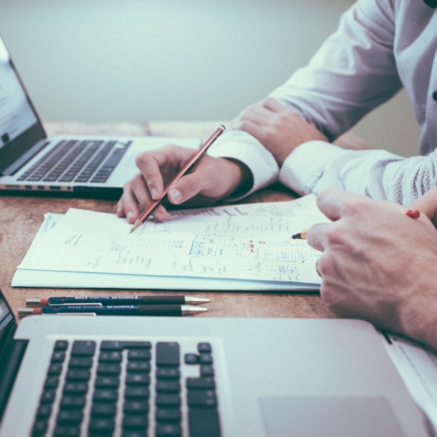 Should You Rent or Buy a Site Office?