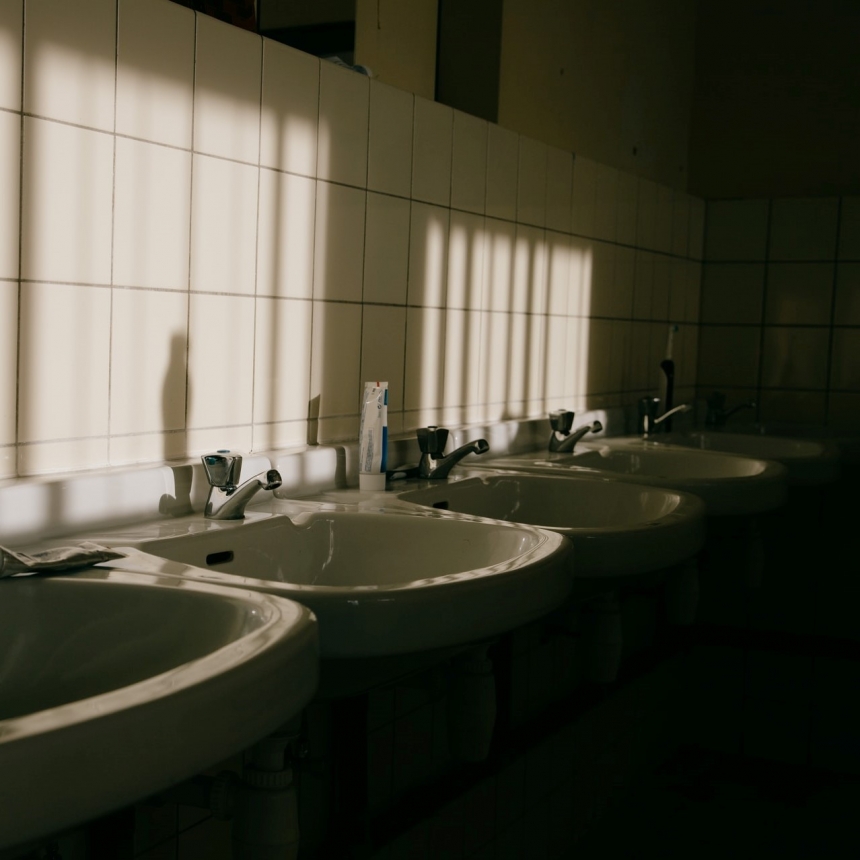 Washroom Trailer Tips: How to Have Consistent Waste Tank Performance